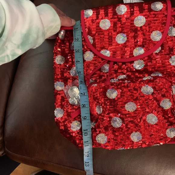 New Disney red/silver polka dot backpack
sequin backpack - Picture 4 of 9
